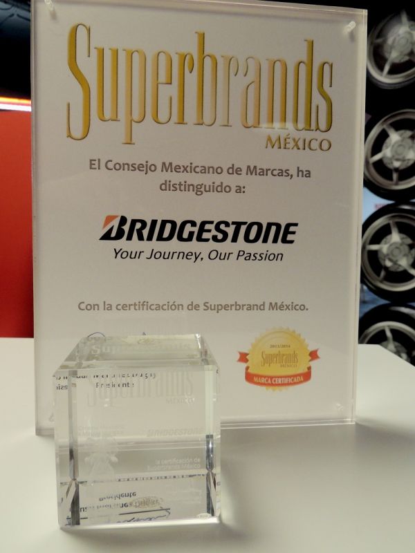 Bridgestone Recibe El Premio Superbrands M Xico En Portalautomotriz