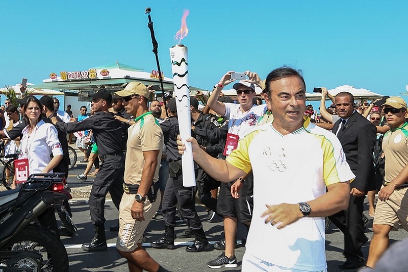 CEO de Nissan forma parte del relevo de la antorcha olímpica en Río en