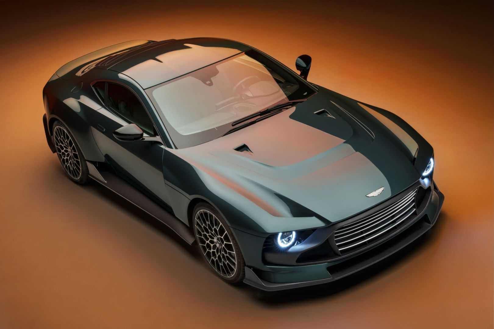 Aston Martin: La cúspide del lujo y la deportividad