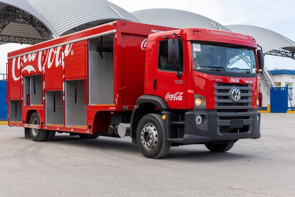 VW Camiones esporta più di 20 veicoli per la distribuzione Coca-Cola in Guatemala e Haiti su PortalAutomotriz.com