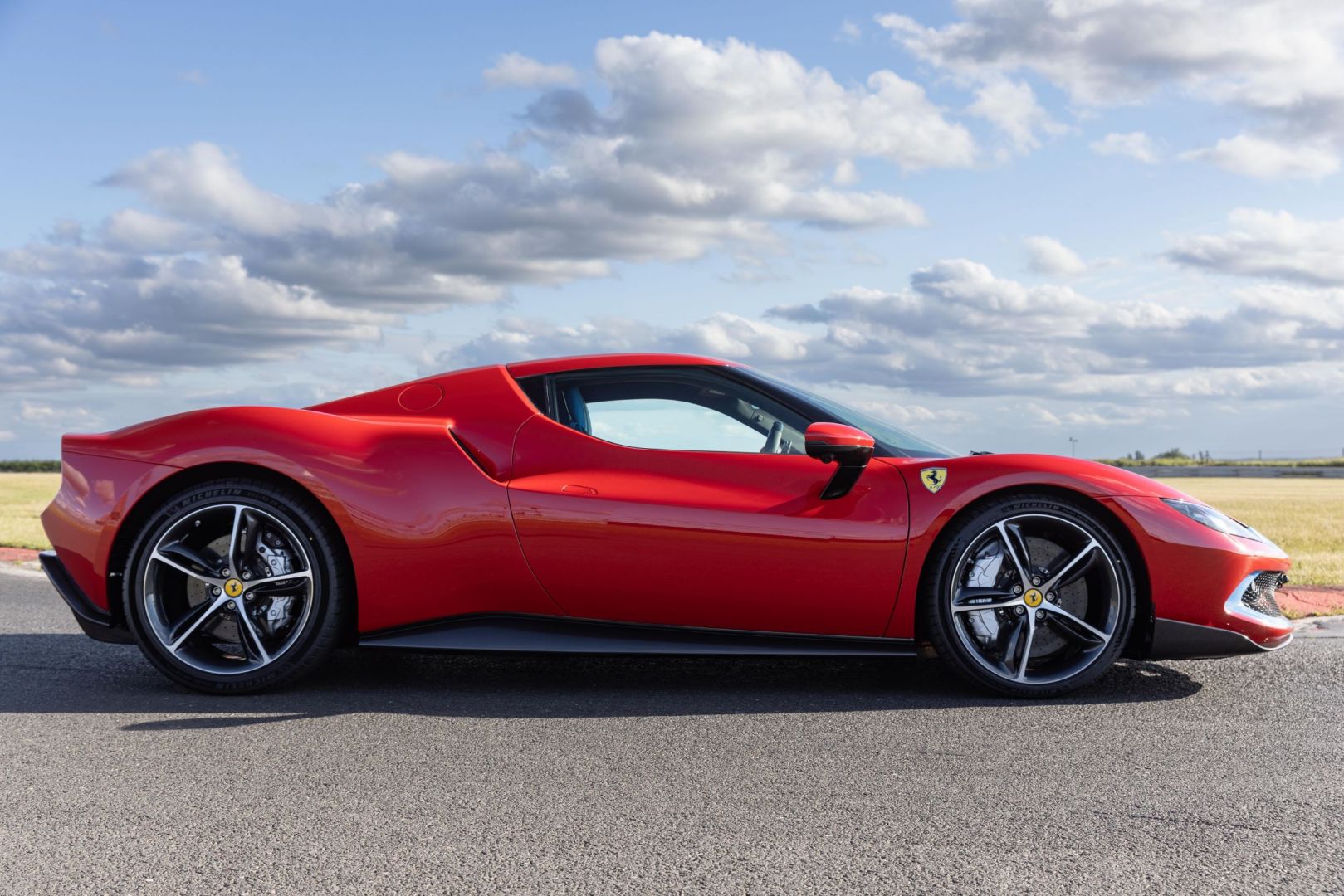 Ferrari 296 Gtb Gana El Premio “dream Car Of The Year” En Los Motor Awards 2022 En 6768