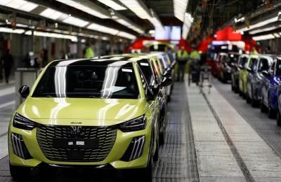 Fotografía de archivo de una planta automotriz de Stellantis. EFE/ Javier Belver 01230125