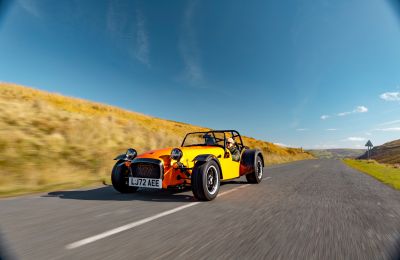 Caterham® amplía su gama europea con el lanzamiento del nuevo Seven 340 01 071122