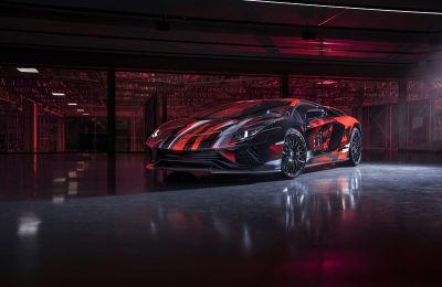 AUTOMOBILI LAMBORGHINI Y EL ICÓNICO ESTILISTA YOHJI YAMAMOTO INAUGURAN LAMBORGHINI LOUNGE TOKIO Y SU PERSONAM STUDIO