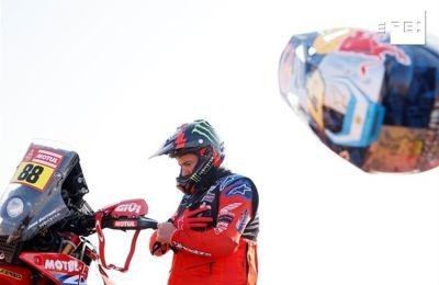 El piloto Joan Barreda durante la tercera etapa del Rally Dakar 2022, en Al Qaisumah (Arabia Saudí). EFE/Biel Aliño