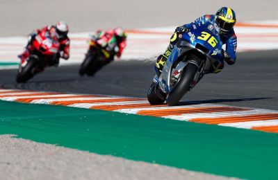 El piloto de Moto GP, Joan Mir (Suzuki Ecstar) rueda en el circuito Ricardo Tormo de Cheste (Valencia) donde se disputa el GP Comunitat Valenciana.