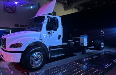 Daimler Truck México presenta la nueva unidad eM2 de Freightliner, junto a la nueva incorporación de motores B 6.7 y L9 EPA 10 de  Cummins México a las Series Plus 01031224