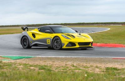 Lotus Emira GT4 con rendimiento mejorado listo para los clientes 02 130623