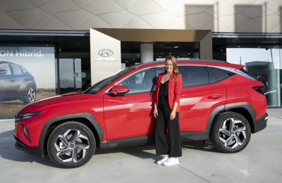 Mireia Belmonte disfruta ya de su nuevo Hyundai TUCSON Híbrido