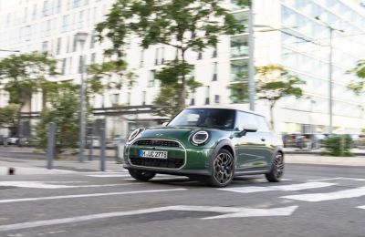 MINI Cooper C x UNO 01 240924