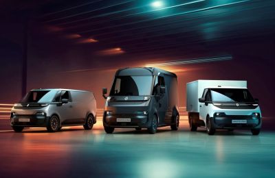 Renault presenta una nueva era en los vehículos comerciales ligeros eléctricos, con Estafette, Goelette y Trafic 01100225