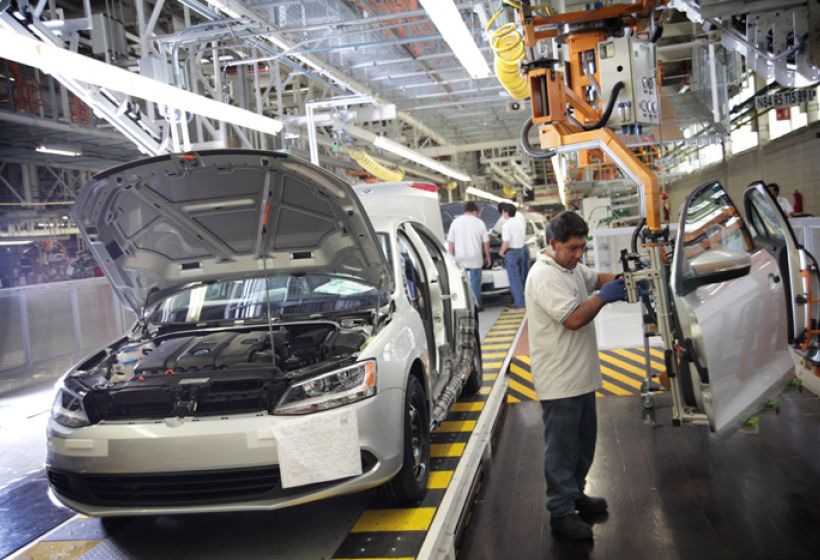 Industria Automotriz, Clave En El Crecimiento Económico De México: BBVA ...