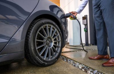 BRIDGESTONE La nueva Turanza EV, con tecnología ENLITEN 01151024