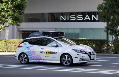 El prototipo del Nissan LEAF incorpora 14 cámaras, 10 radares y 6 sensores LIDAR, demostrando el progreso de Nissan en el campo de la conducción autónoma. 01 030624